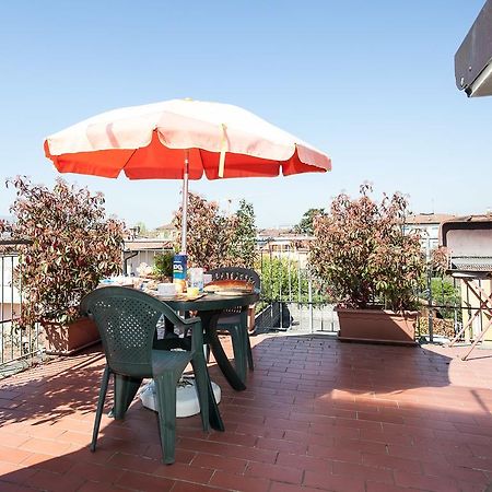 La Rondine Apartment Лука Стая снимка
