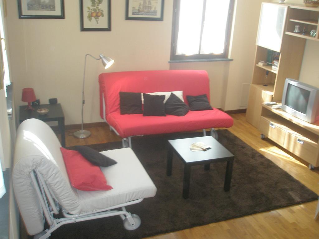 La Rondine Apartment Лука Стая снимка