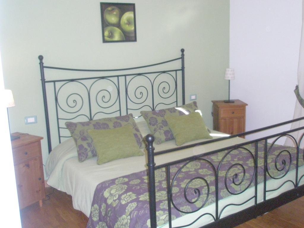 La Rondine Apartment Лука Стая снимка