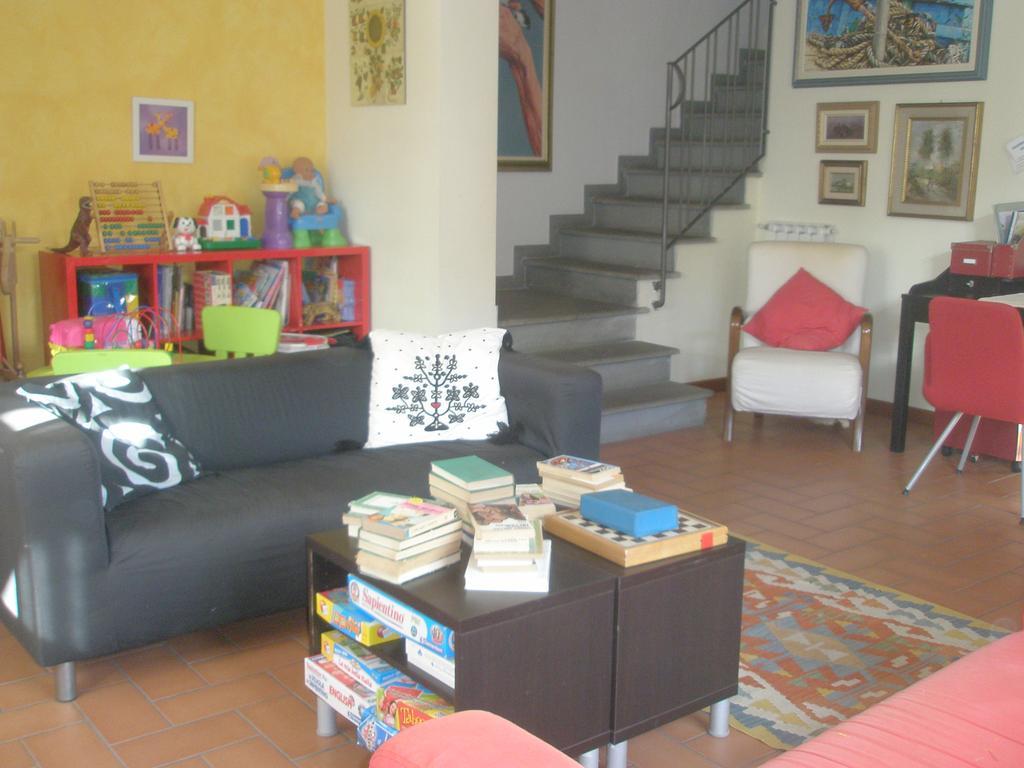 La Rondine Apartment Лука Стая снимка
