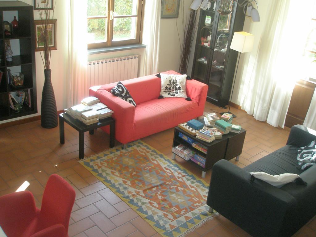 La Rondine Apartment Лука Стая снимка