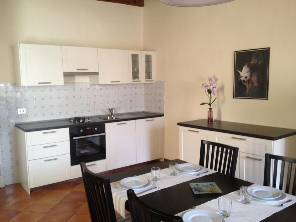 La Rondine Apartment Лука Стая снимка