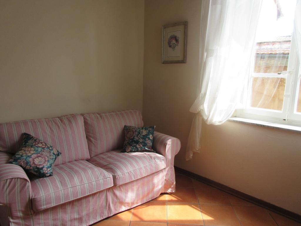 La Rondine Apartment Лука Стая снимка