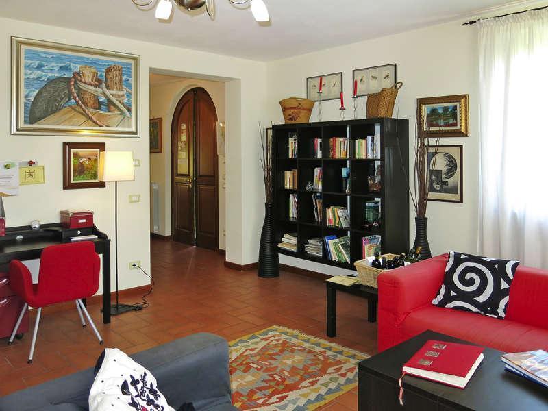 La Rondine Apartment Лука Екстериор снимка