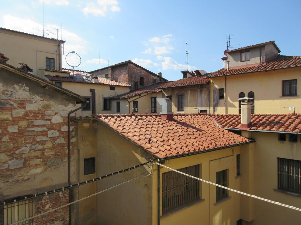 La Rondine Apartment Лука Екстериор снимка