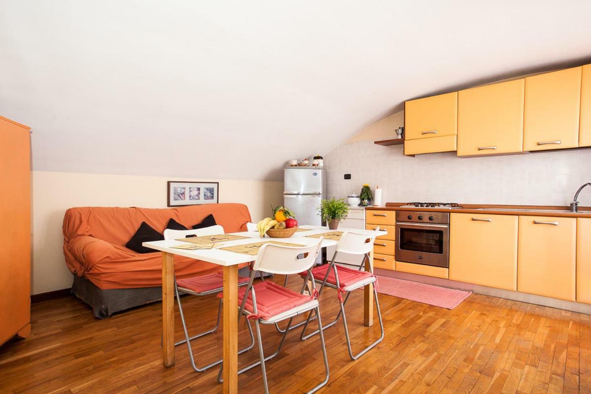 La Rondine Apartment Лука Екстериор снимка