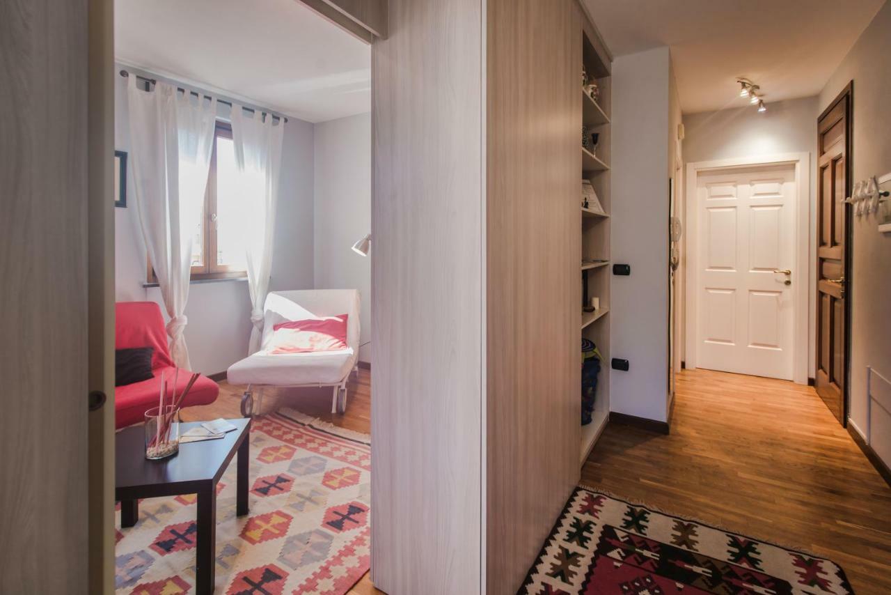 La Rondine Apartment Лука Екстериор снимка